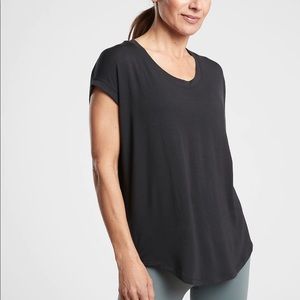 NWOT Athleta Cloudlight Stratus Tee